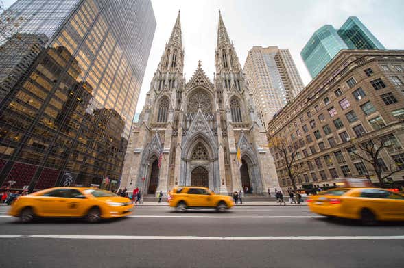Ingresso da catedral de St. Patrick com audioguia