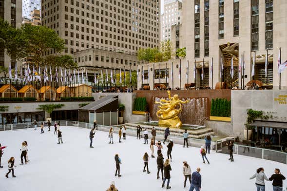 Ingresso do The Rink, a pista de patinação sobre gelo do Rockefeller Center