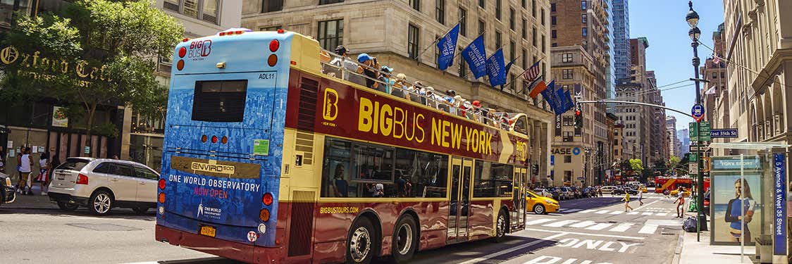 Tour panorâmico de ônibus antigo